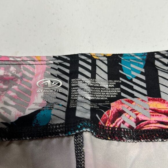 😍 NWT 😍 Girls Athletic Works Leggings w/ Pockets size L (10-12) - Flowers - Picture 3 of 4